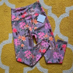 Beyond Yoga floral leggings NWT